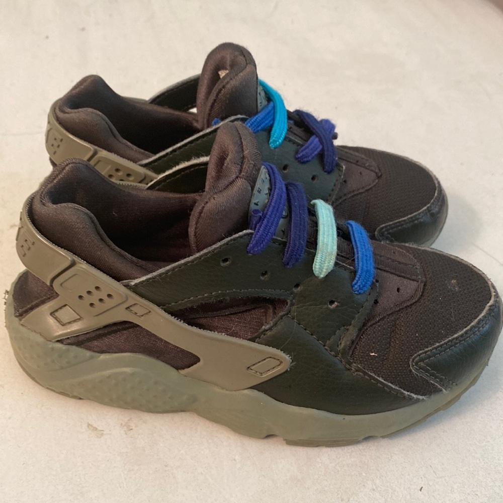 Nike Huarache kids shoes